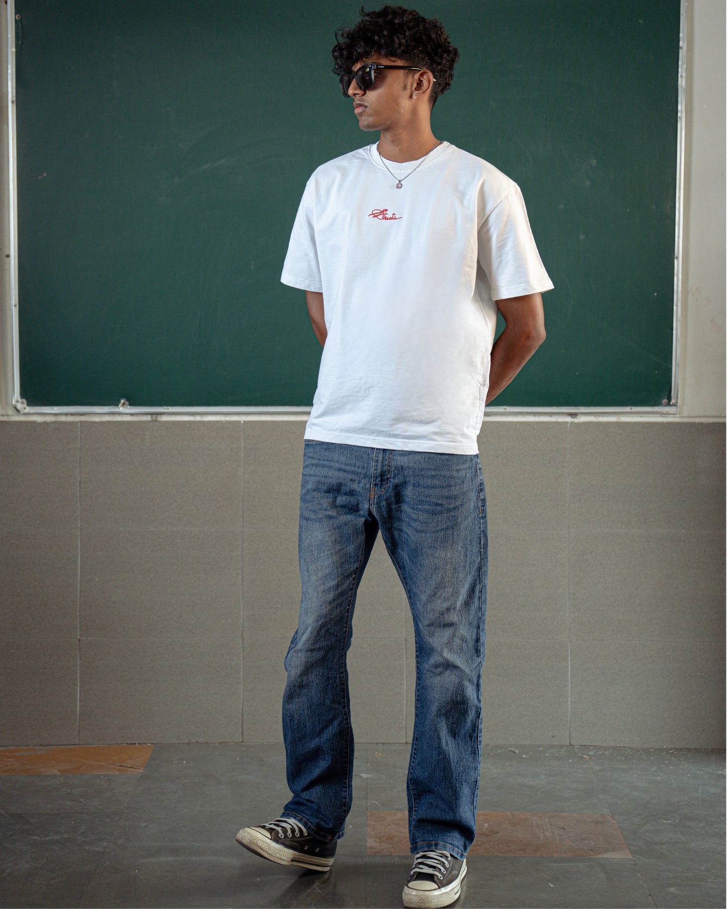 STREETIC EMBROIDERED WHITE T-SHIRT